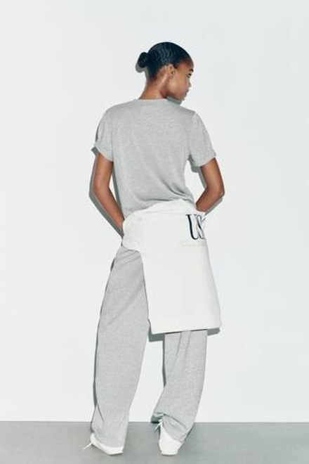 ZARA ФУТБОЛКА С МЕТАЛЛИЗИРОВАННОЙ НИТЬЮ, СЕРЫЙ МЕЛАНЖ