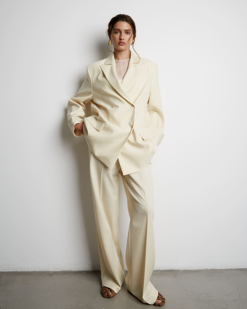 Брюки из шерсти молочный