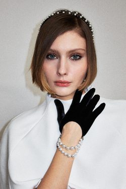 Перчатки укороченные бархатные с жемчугом