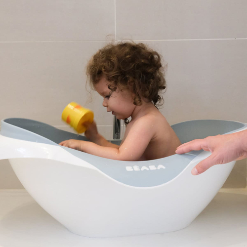 При покупке ванночки для купания косметический набор в подарок!