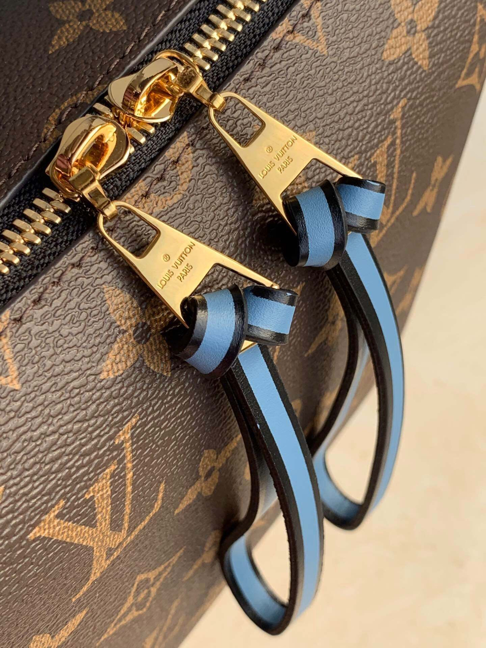 Louis Vuitton Beaubourg