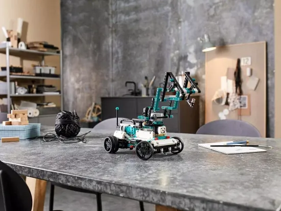 Конструктор LEGO MINDSTORMS EV3 51515 Робот-изобретатель, 949 дет.