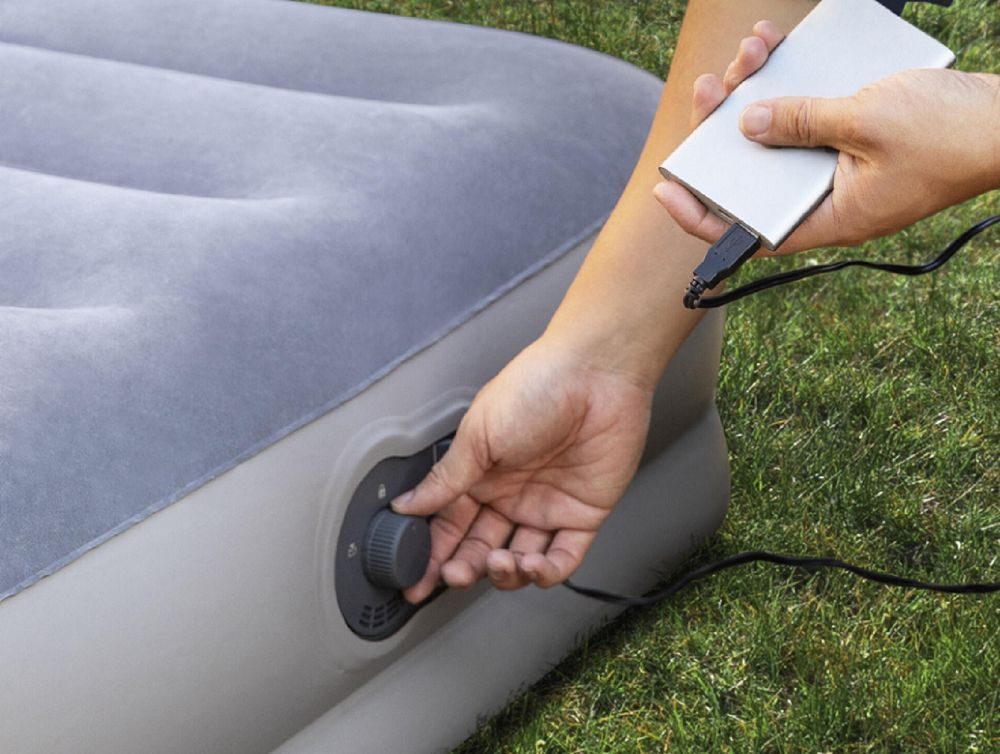 Кровать надувная двуспальная Prestige Mid-Rise Airbed 152х203х30 см, USB насос, Intex 64114