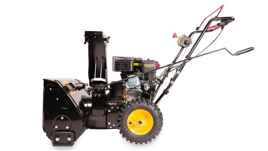 Бензиновый снегоуборщик "CHAMPION" ST 556