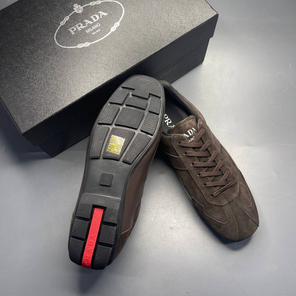 Кроссовки Prada