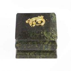 Шкатулка с круглой ящерицей из камня змеевик 6,5х6,5х5 см G 119271