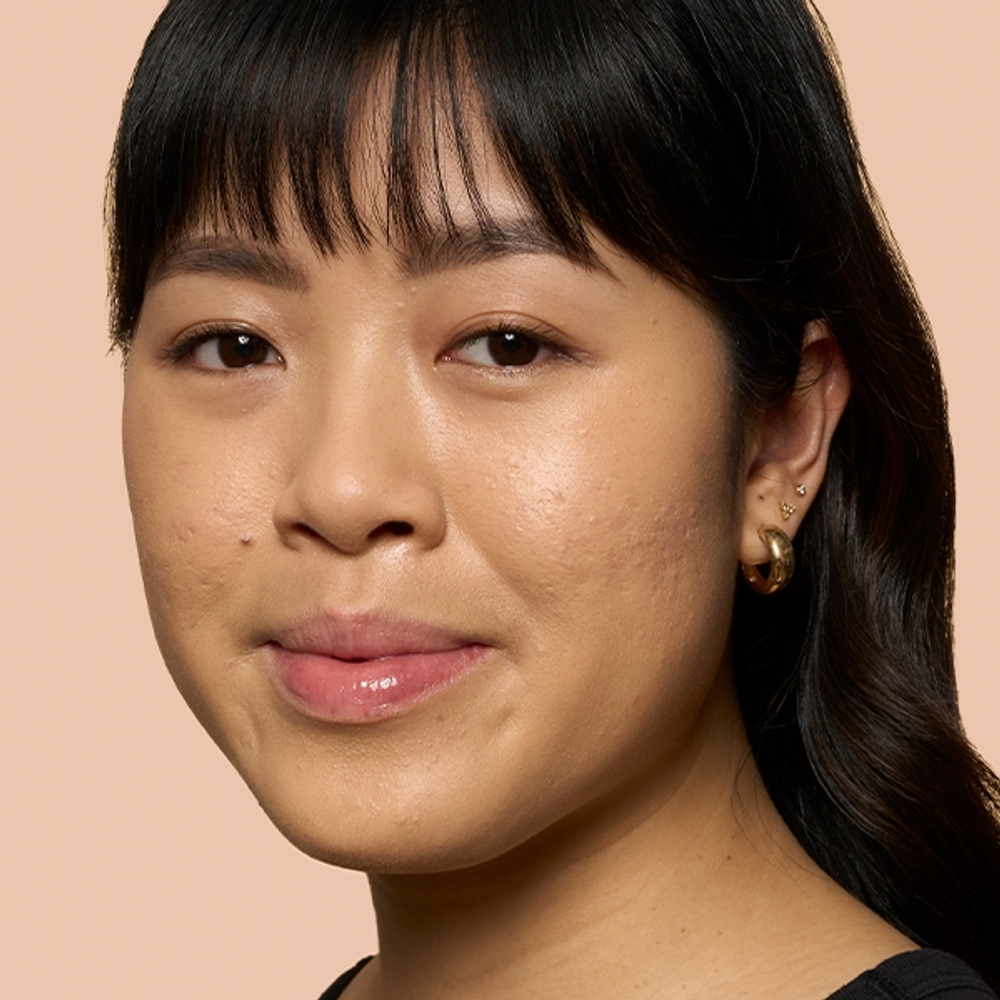 Bobbi Brown Weightless Skin Foundation SPF 15 - Тональная основа: травяной подклад с увлажняющим действием оттенок Golden Beige, 30 ml