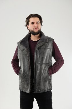 Жилетка мужская с серым мехом