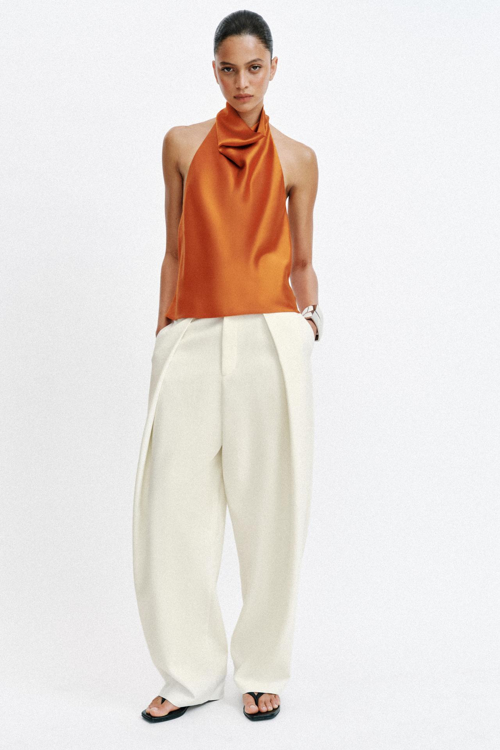 ZARA АТЛАСНЫЙ ТОП С ГОРЛОВИНОЙ ХАЛТЕР, ОРАНЖЕВЫЙ