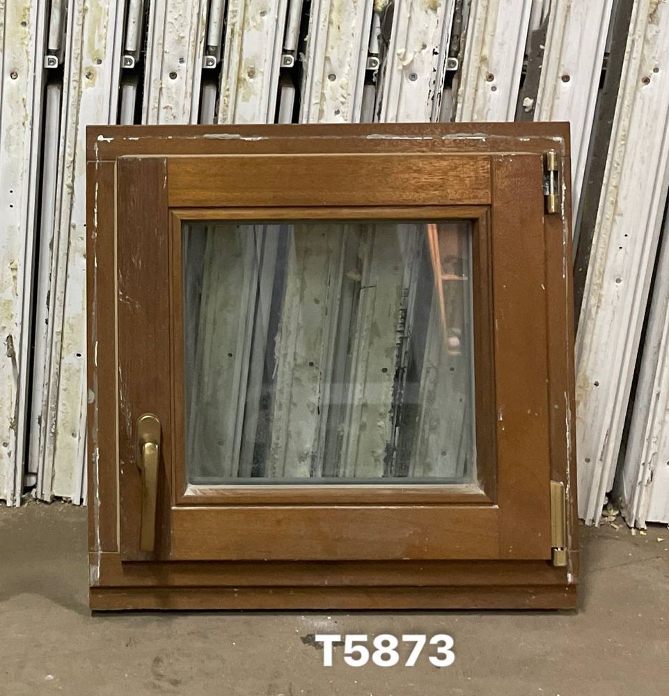 Окно из дуба Б/У 57(в) х 57(ш)