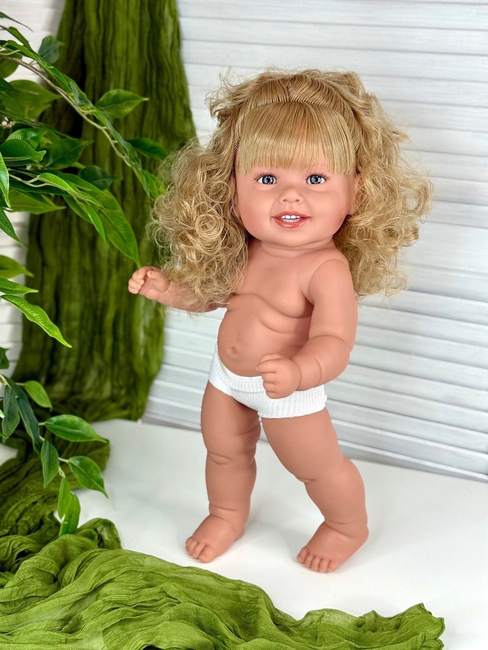 Кукла Manolo Dolls виниловая DIANA без одежды 47см (7300)