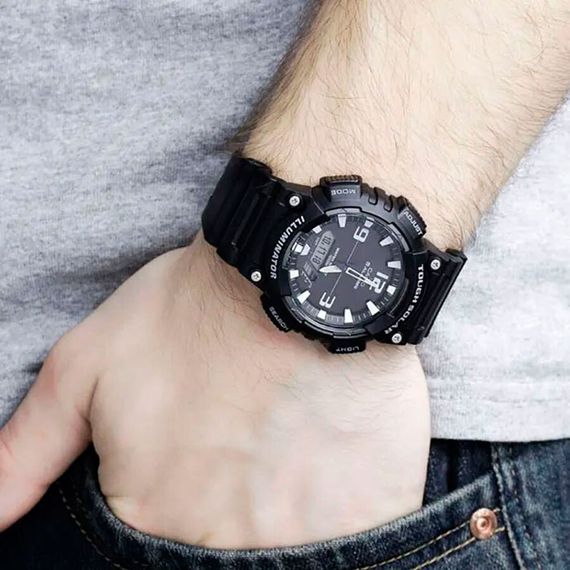 Наручные часы Casio AQ-S810W-1A