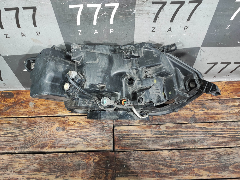 Фара левая LED с дефектами Nissan X-Trail 3 (T32) 17-23 Б/У Оригинал 260606FP8B