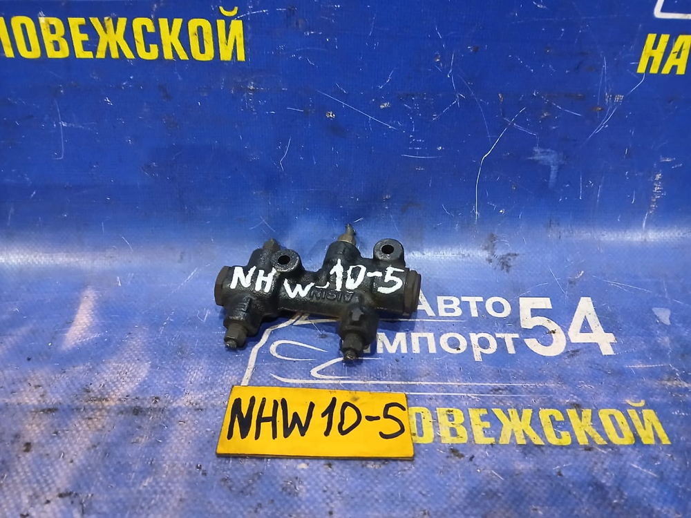 Распределитель тормозной TOYOTA PRIUS 1998