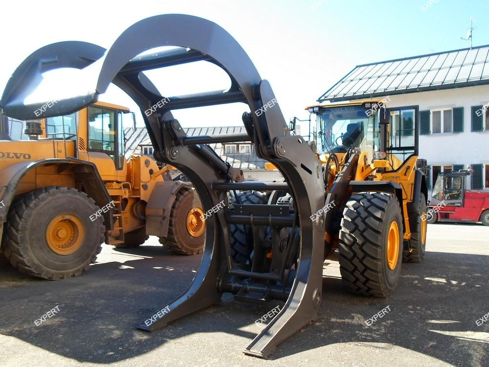 Бревнозахват на Фронтальный погрузчик Doosan