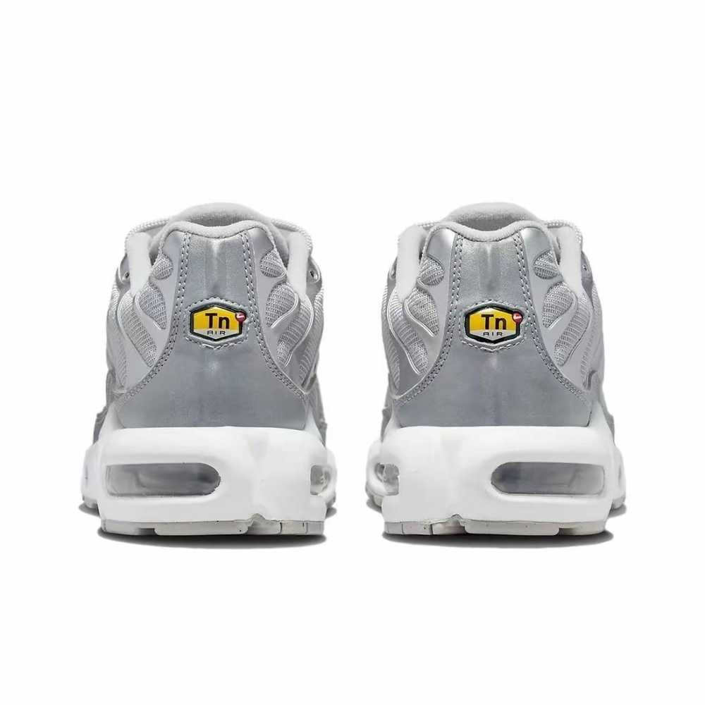 Nike Air Max Plus Metallic Silver