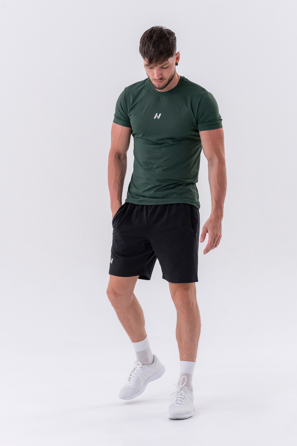 Мужская футболка Nebbia Classic T-shirt “Reset” 327 Green