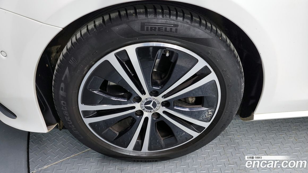 Mercedes-Benz E-Class W213 E250 Avangarde (12.2020)