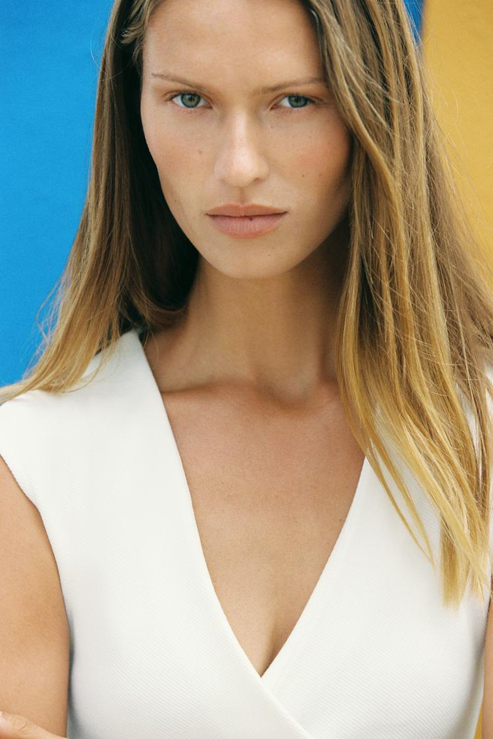 ZARA ПЛАТЬЕ МИДИ БЕЗ РУКАВОВ, ЖЕЛТОВАТО-БЕЛЫЙ