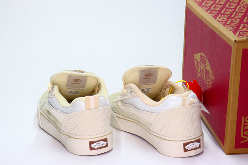 Кроссовки нат. Кожа (36-41)р. / шт. 526-405