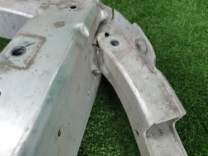 Усилитель передний BMW X3 G01 X4 G02 (2017-н.в.)