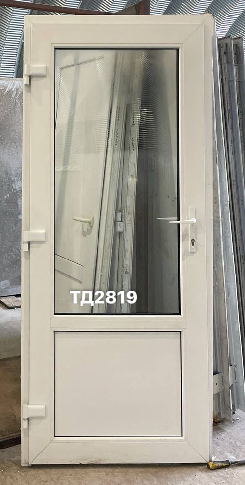 Дверь Пластиковая Б/У Входная 210(в) х 90(ш)