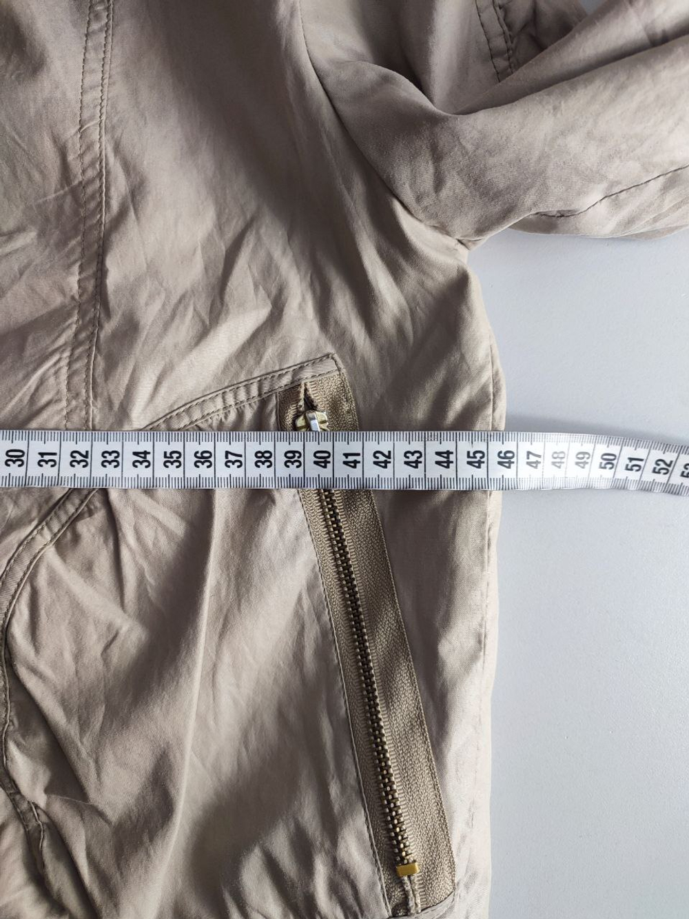 Ветровка Lidelong светлая 44 размер