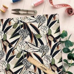 Ткань бифлекс чёрно-белый стиль цветов