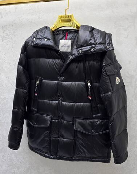 Пуховик Moncler