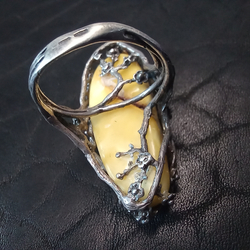 Кольцо с янтарём 3