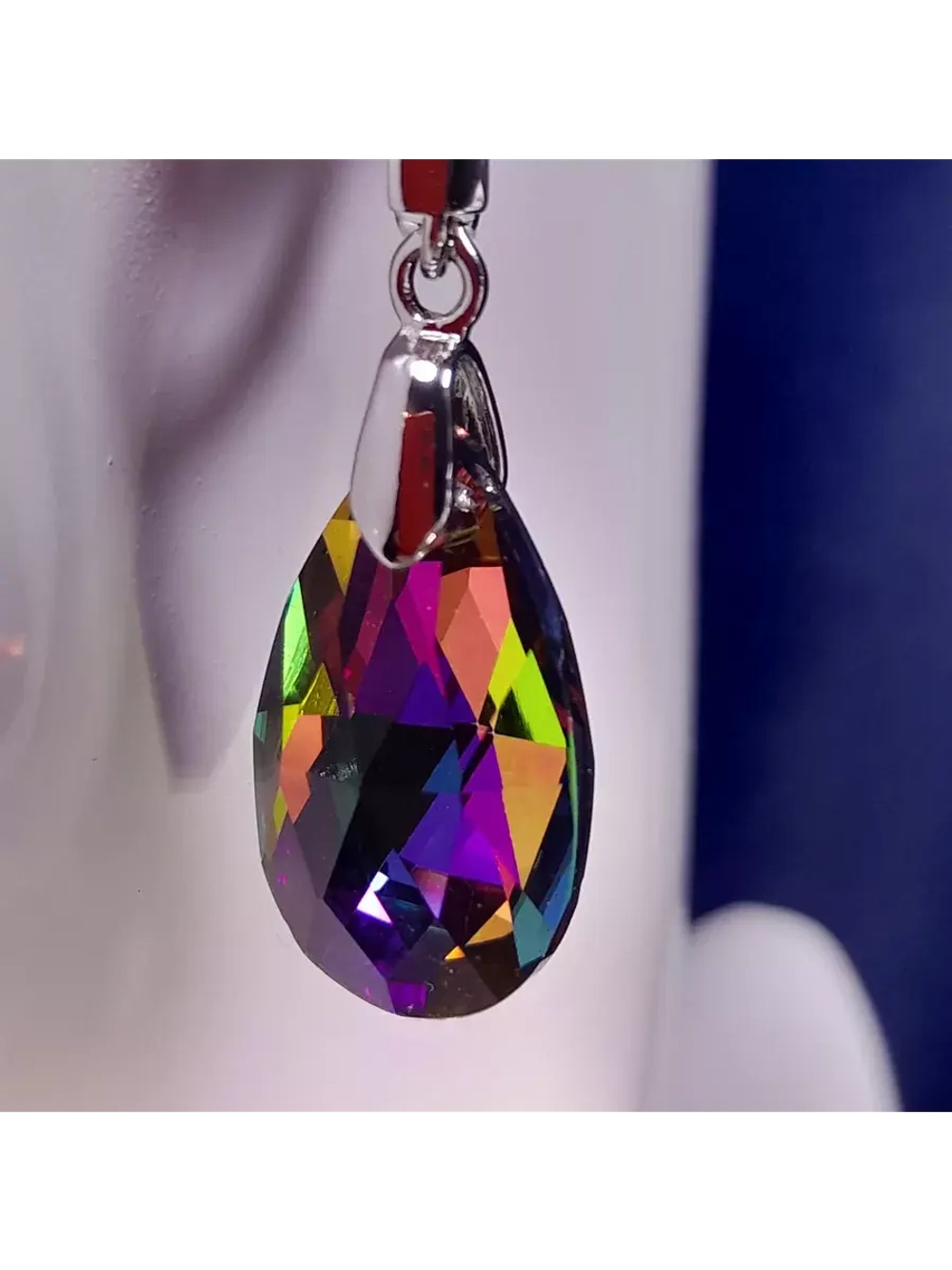 Серьги "Сваровски" висячие с подвеской кристалл - капля"