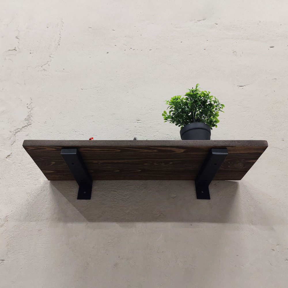 Настенные полки из натурального дерева в стиле Лофт