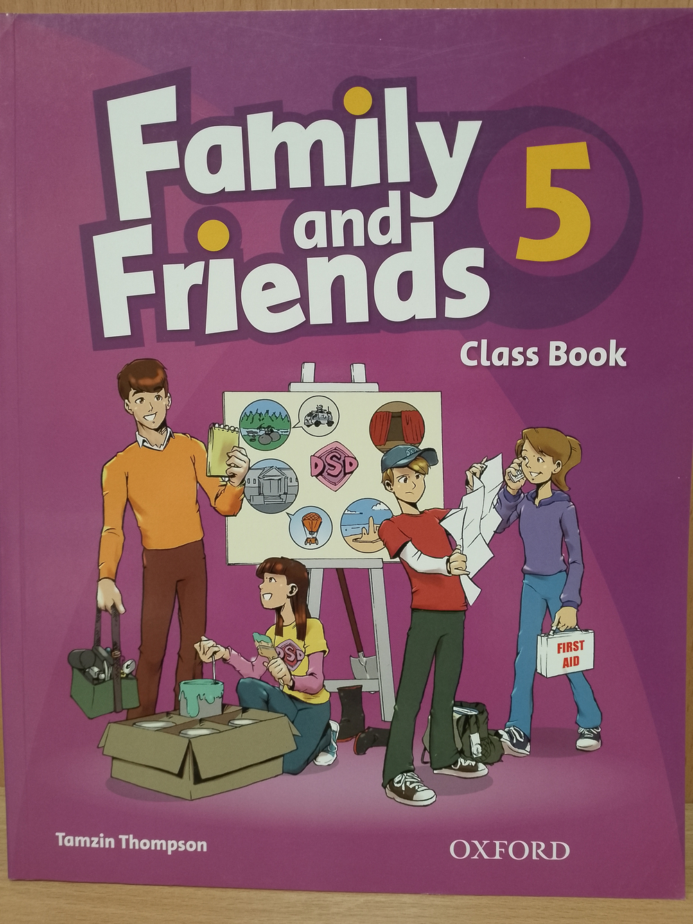 Family and Friends: Level 5 Class Book