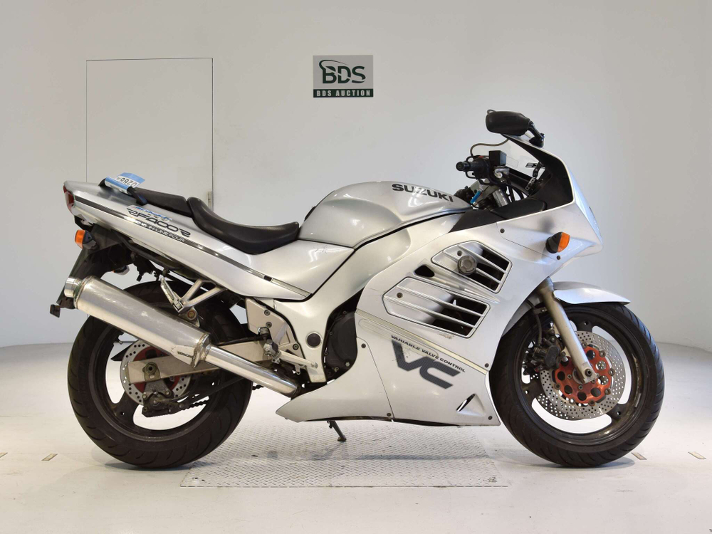 Suzuki RF400RV 040930