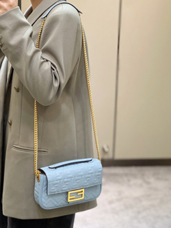 Fendi Baguette Chain Bag 24 cm