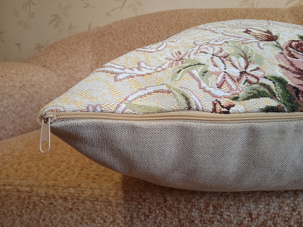 Декоративная гобеленовая наволочка для интерьерной подушки Версаль 2627 68х47