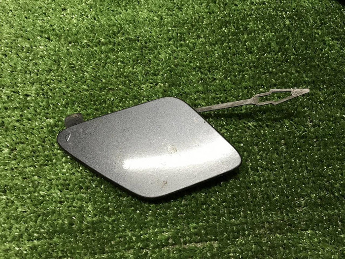 Заглушка буксировочного крюка BMW X5 G05 (18-23)