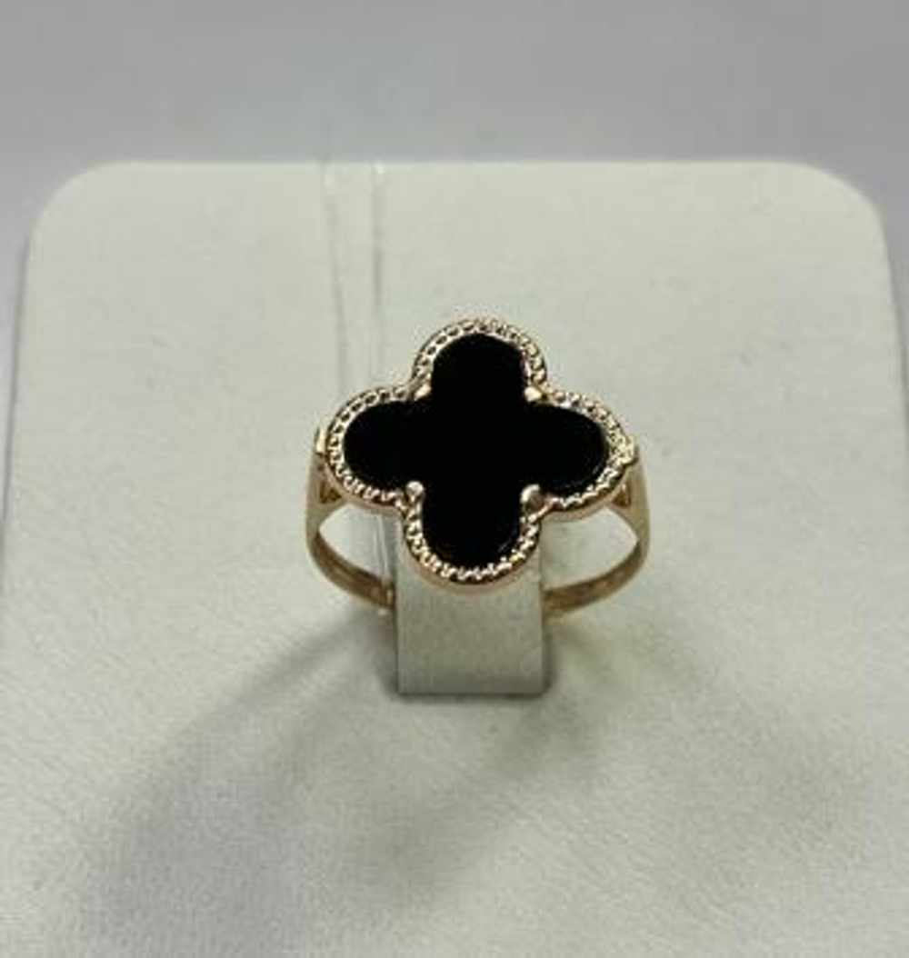 Кольцо из золота с ониксом