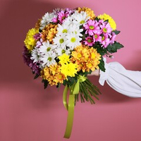 Bouquet of flowers of 21 spray chrysanthemums