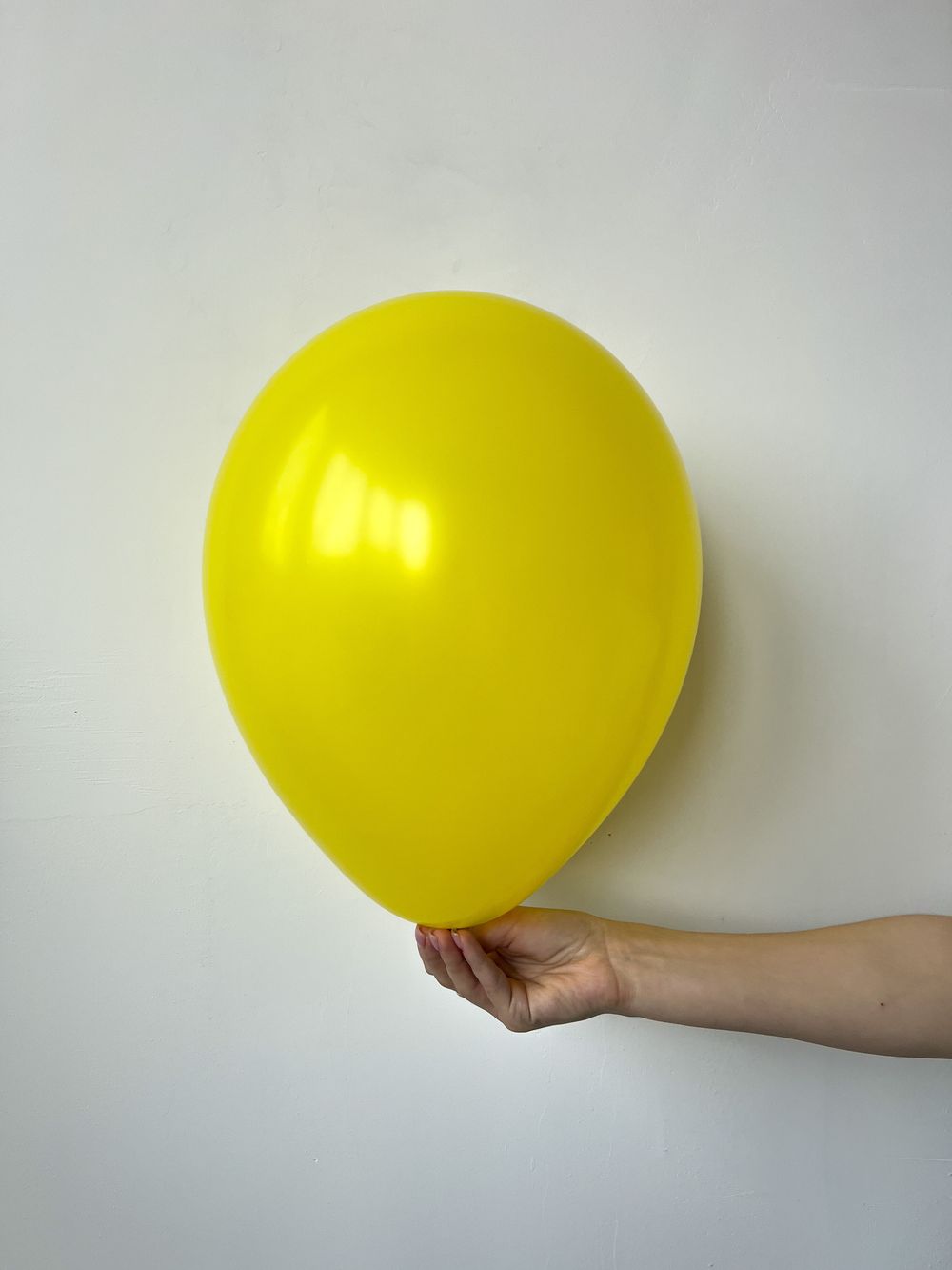 S Шар пастель 12'' / 30 см №6 желтый (БГ-17) 