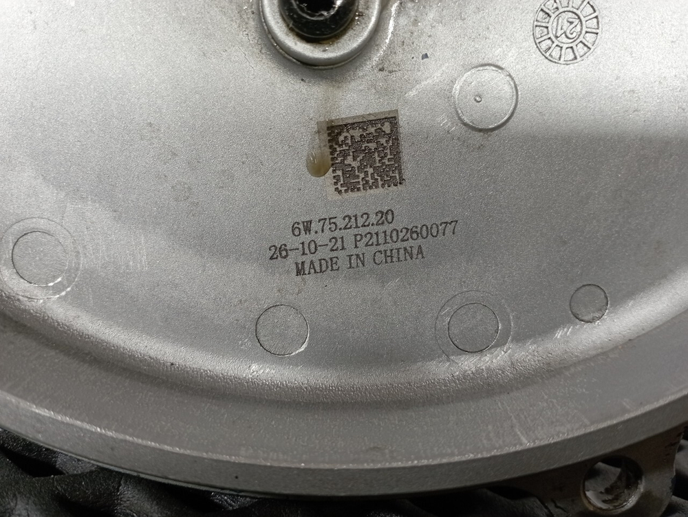 Крышка фильтра картерных газов 2022г.