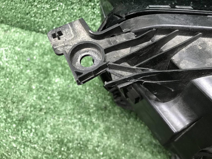 Фара правая Geely Monjaro (2021-н.в.) LED