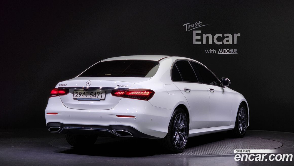 Mercedes-Benz E-Class W213 E220d 4MATIC AMG Line (06.2023)