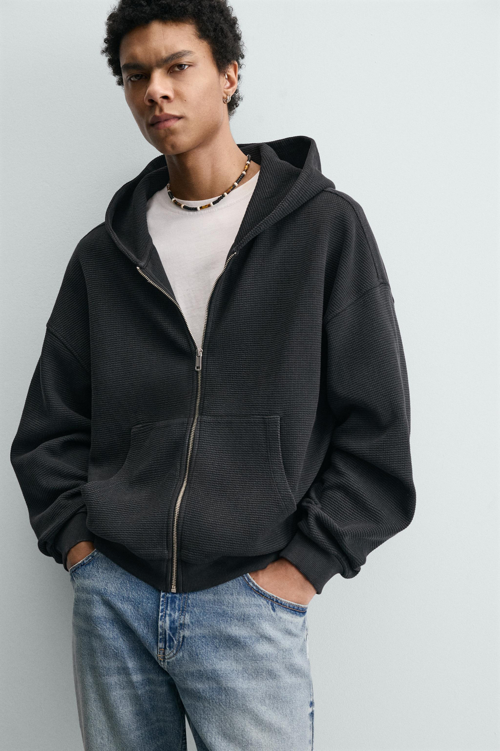 ZARA ХУДИ ИЗ ВАФЕЛЬНОЙ ТКАНИ С ЭФФЕКТОМ ПОТЕРТОСТИ, ТЕМНЫЙ АНТРАЦИТ
