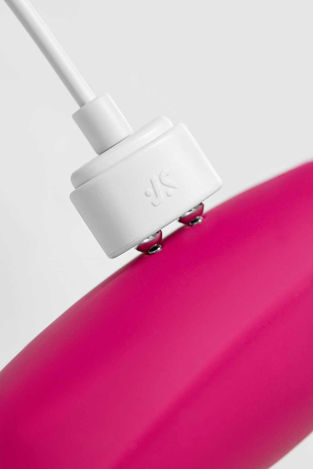 Точечный вибратор с вакуумной стимуляцией Satisfyer Twirling Pro Connect App, силикон, красный, 20см