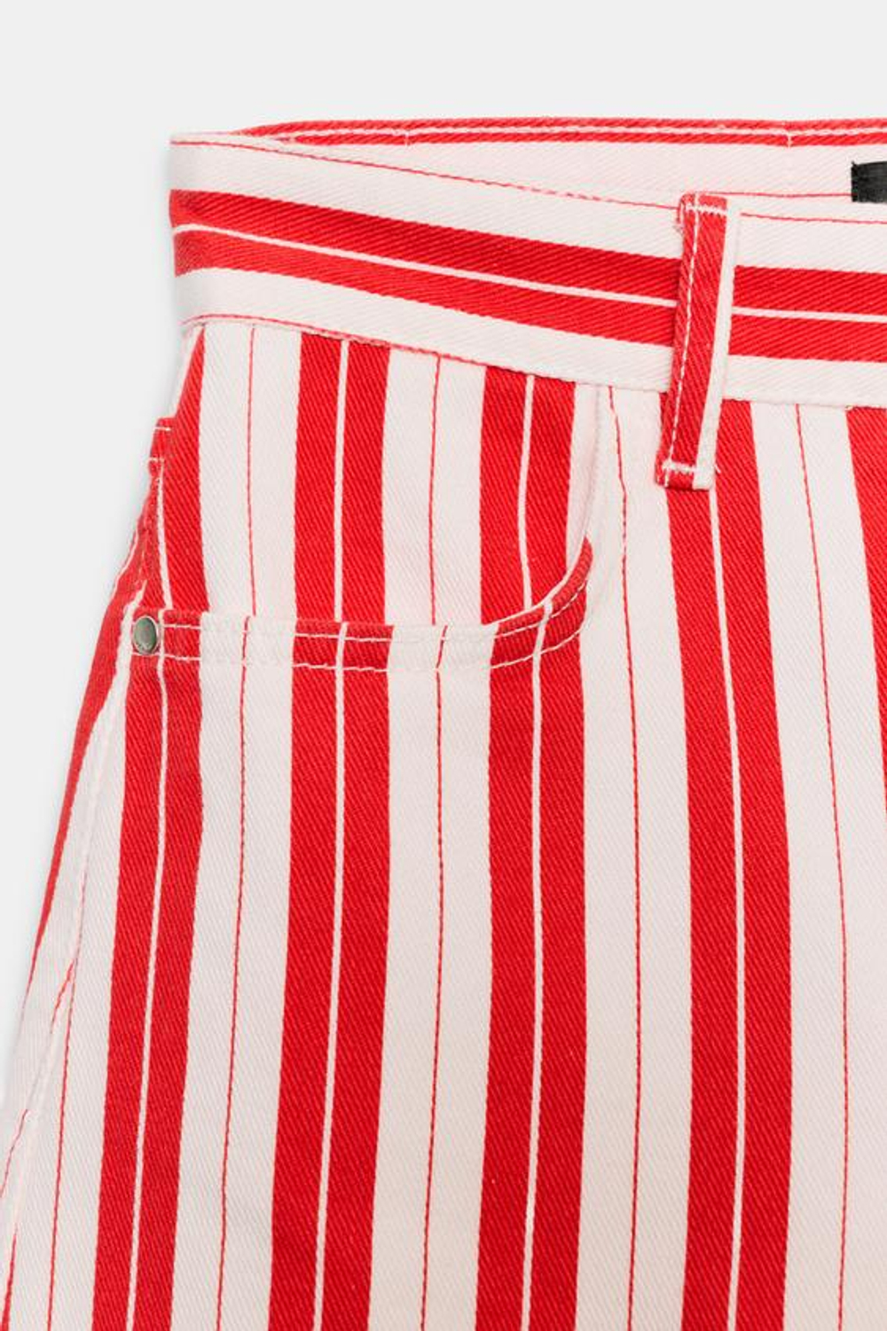 ZARA ШОРТЫ MOM FIT В ПОЛОСКУ, КРАСНАЯ ПОЛОСКА
