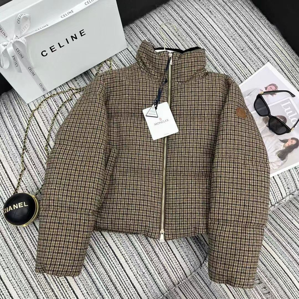 Пуховик Moncler