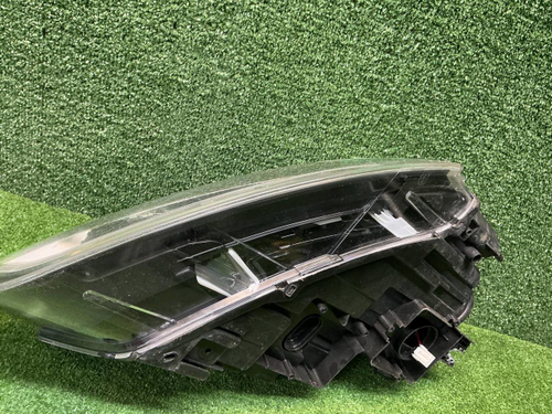 Фара левая Audi Q3 (2011-2014) ксенон