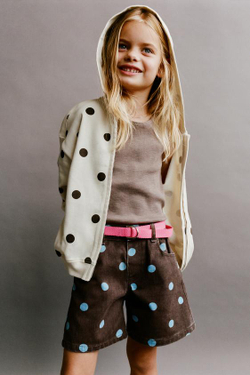 ZARA ХУДИ В ГОРОШЕК PIPPI CALZASLARGAS © ASTRID LINDGREN COMPANY, ЭКРЮ