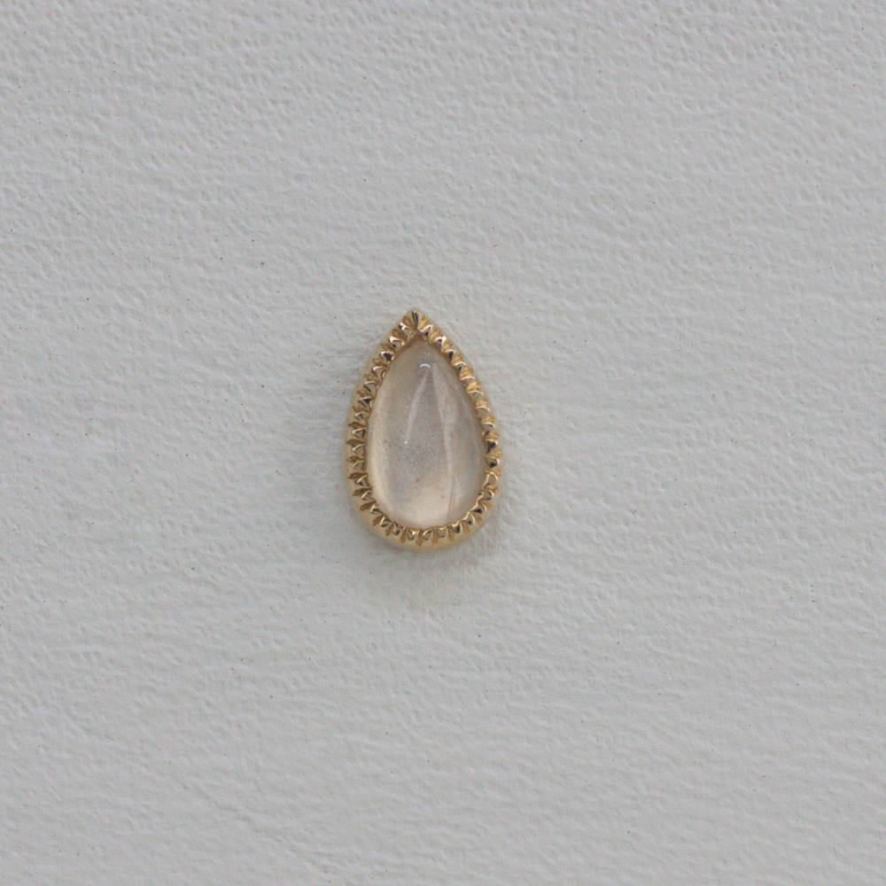 Grisant teardrop tops with natural stone